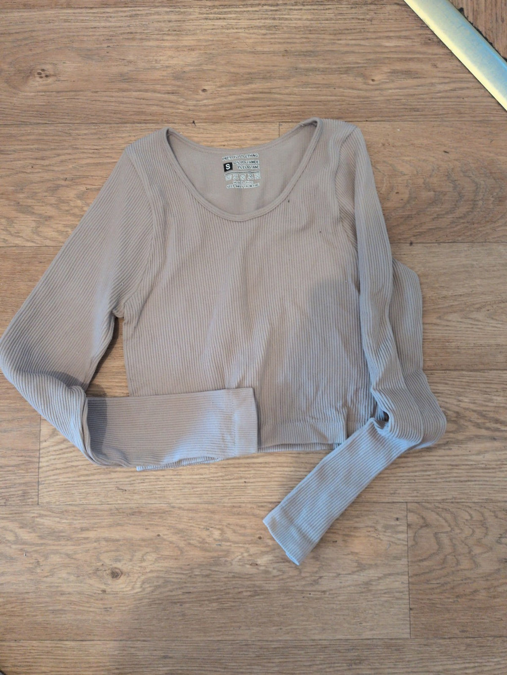 Prettylittlething Small Beige Rib Long Sleeve T-shirt