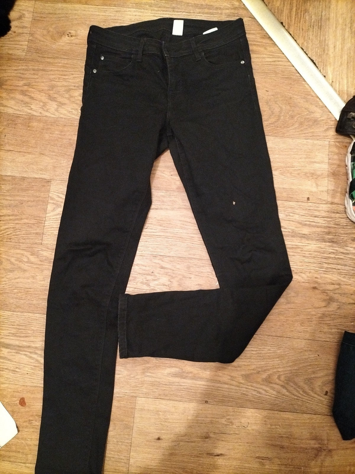 Ladies H&M Size 30/32 Black Jeggings Low Waist