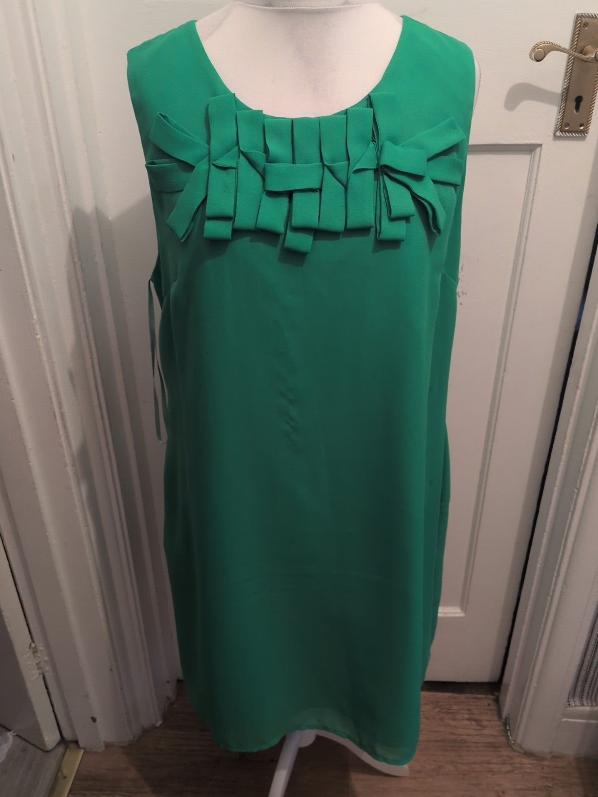 Ladies Kaliko Size 20 Green Sleeveless Lined Dress