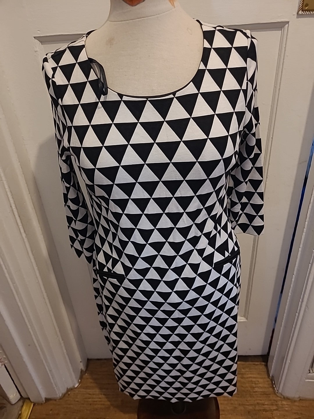 Ladies Black/ White Dress 3/4 Sleeve LAURA ASHLEY size 12