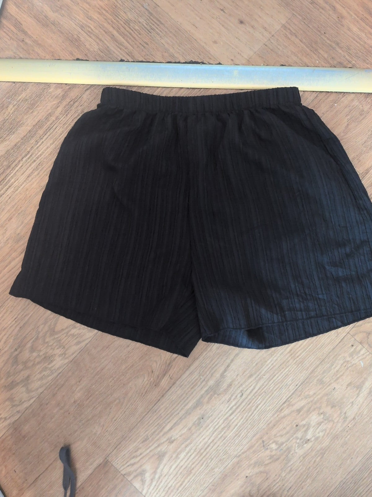 Medium Black Crinkle Elasticated Shorts