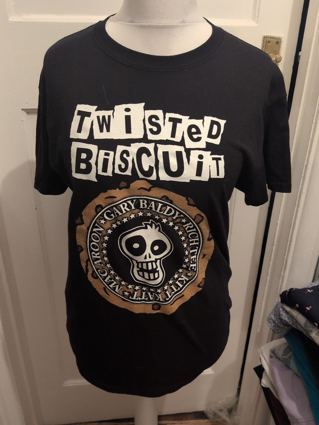 Gildan Medium Black Twisted Biscuit Short Sleeve T-shirt