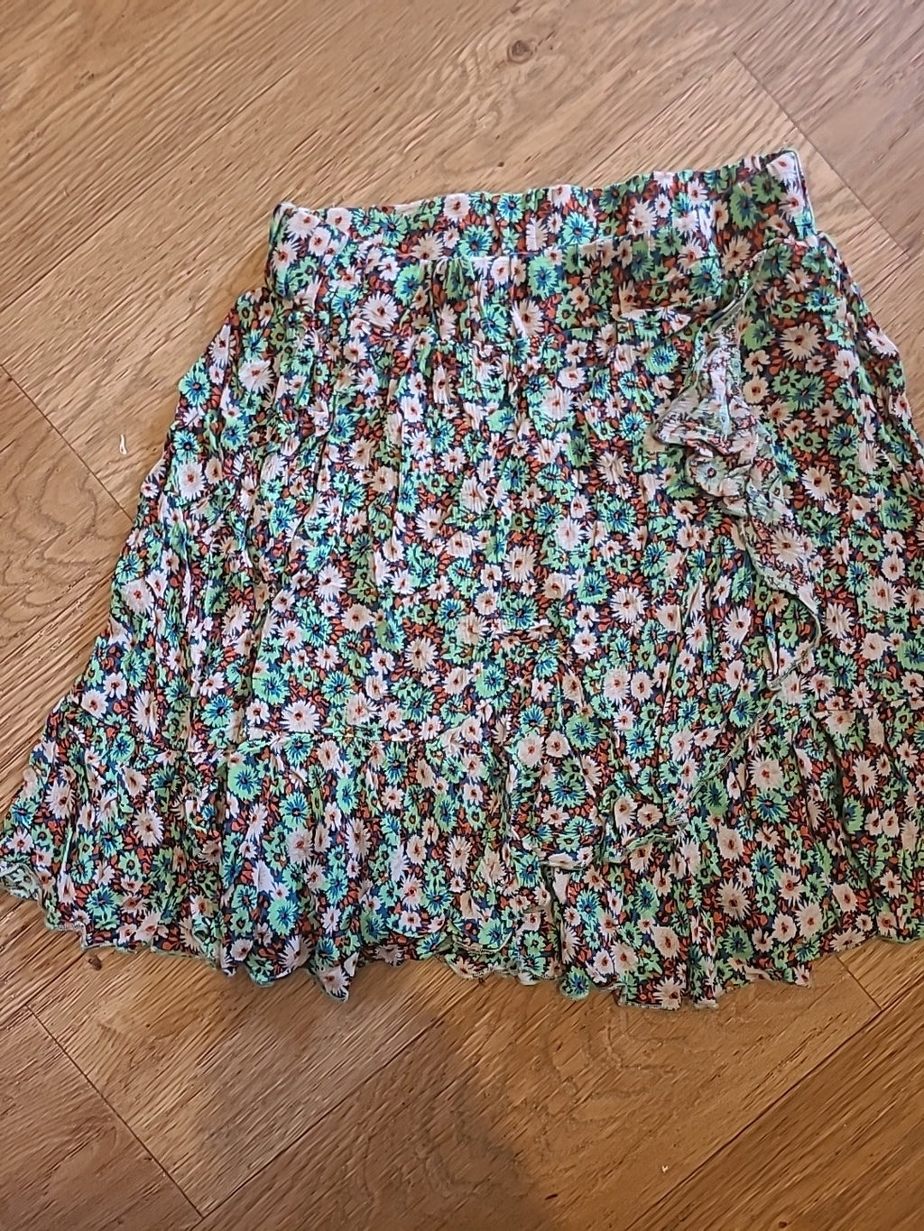 Ladies Zara Size XS Green Floral Elasticated Mini Skirt