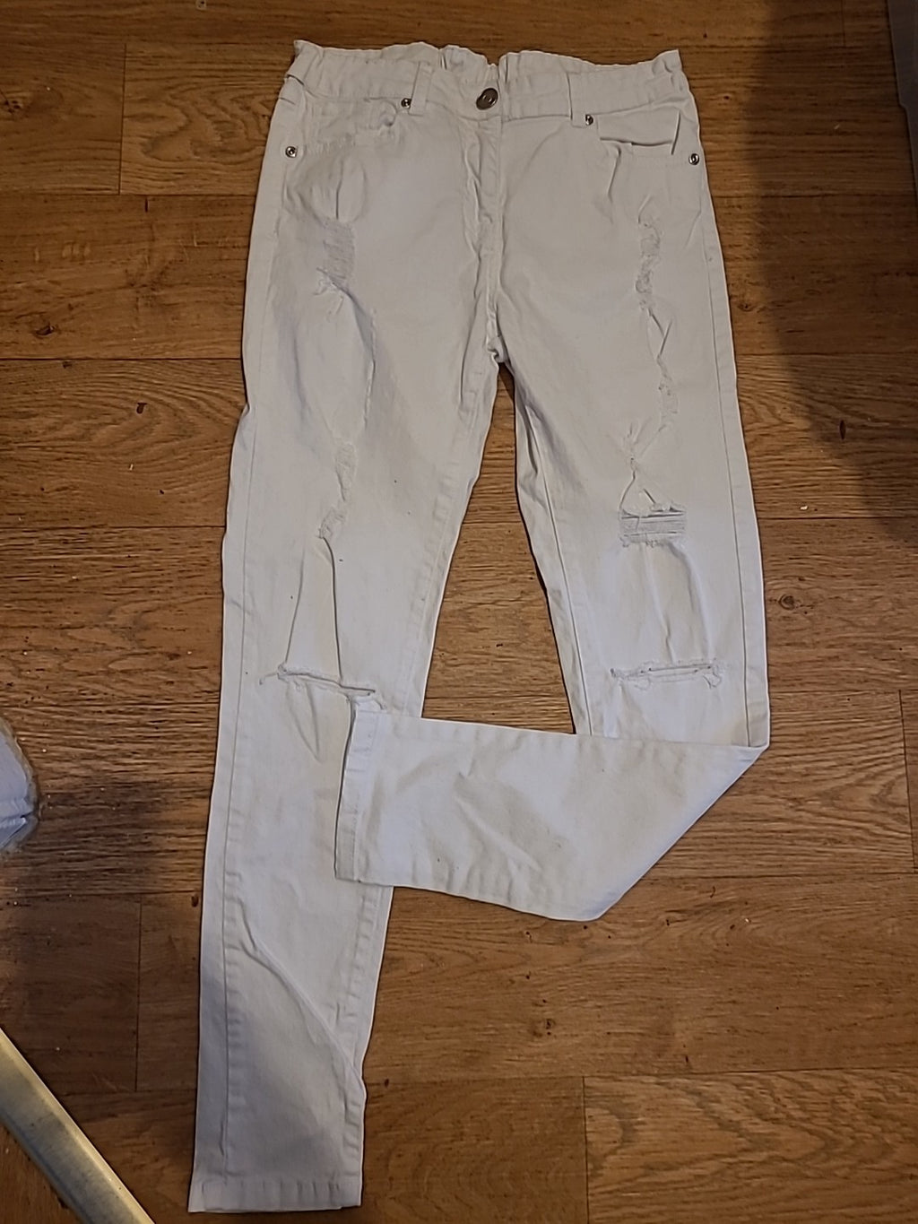 Ladies Quiz Size 12 Approx White Ripped Denim Jeans