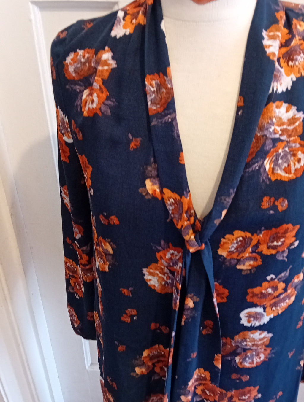 Ladies Tu Size 10 Navy And Orange Floral Long Sleeved Blouse