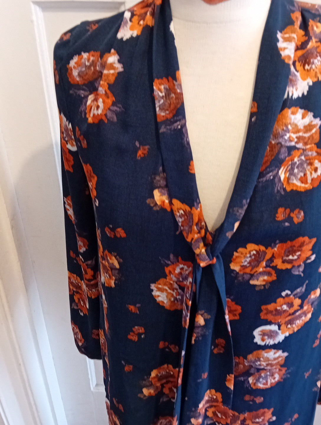 Ladies Tu Size 10 Navy And Orange Floral Long Sleeved Blouse