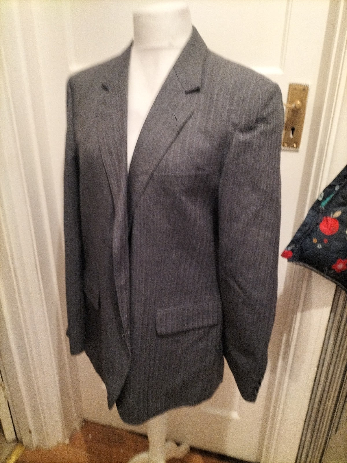 Mens Burtons Size Large Grey Pinstripe Wool Blazer