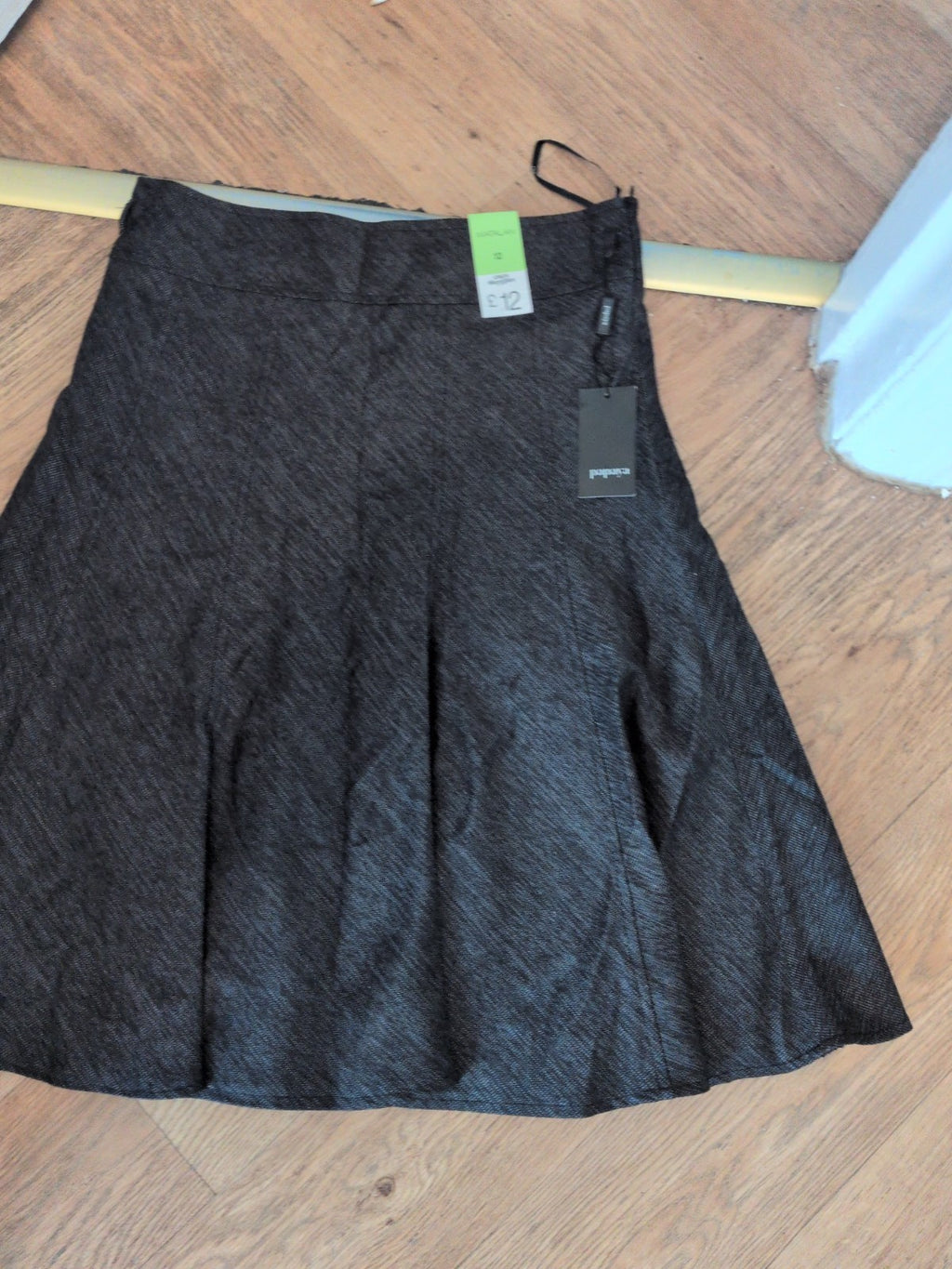 Brand New Papaya 12 Length 26" Charcoal Grey Fleck Flare Skirt