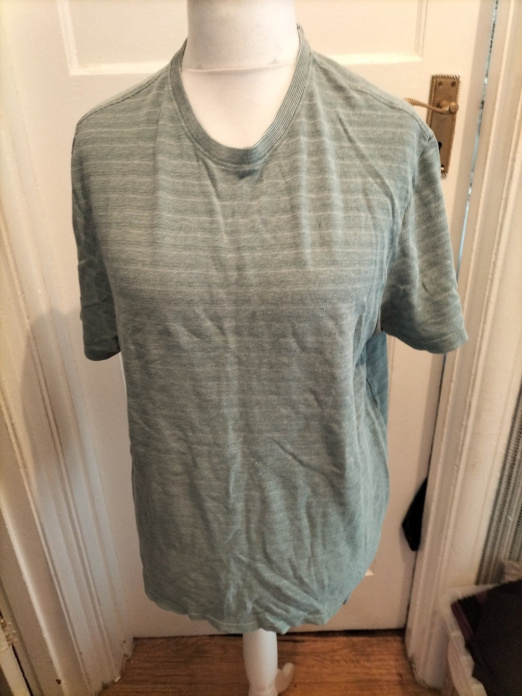George XL Pale Green Fleck T-shirt Small Hole On Back