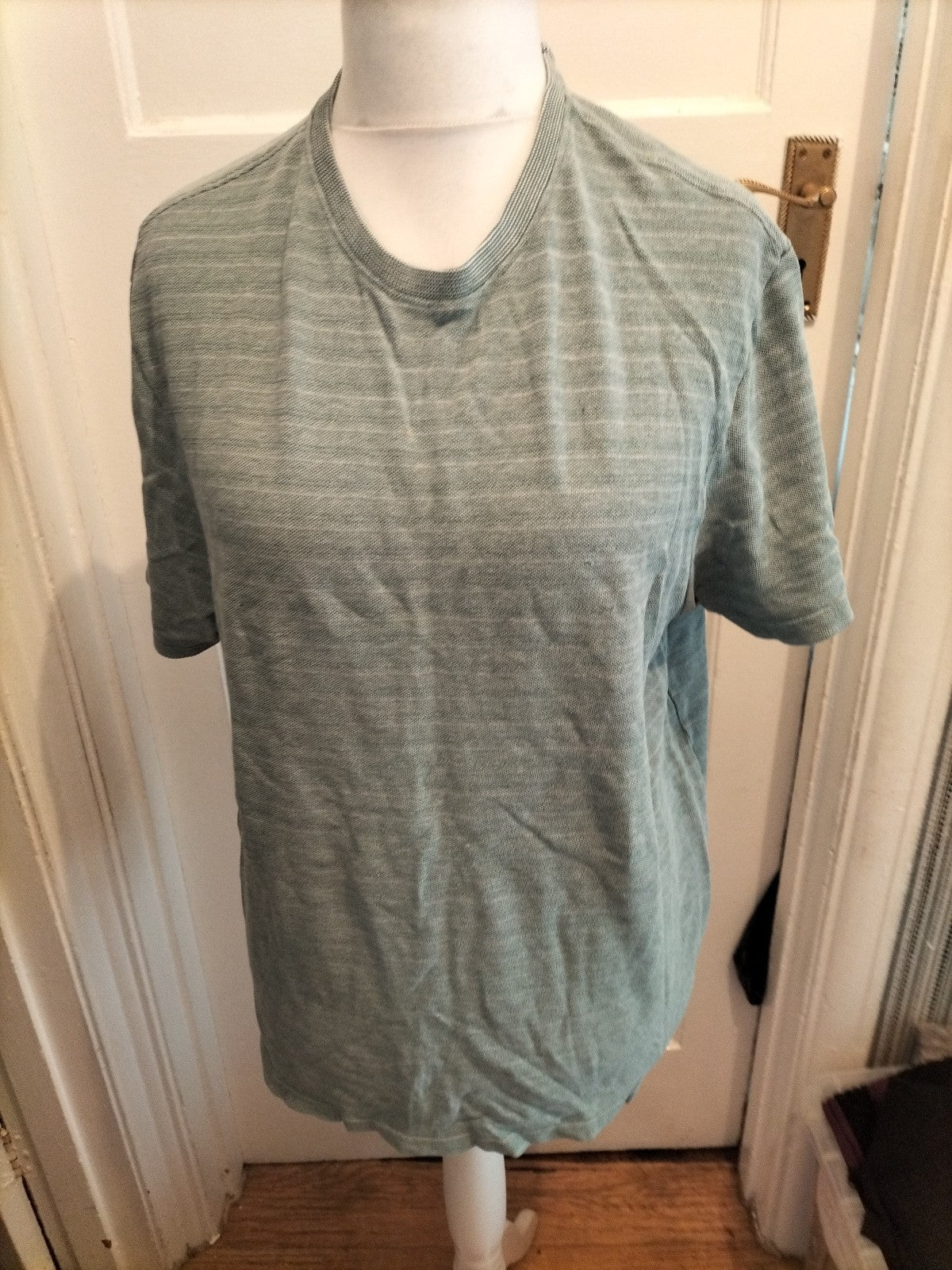 George XL Pale Green Fleck T-shirt Small Hole On Back