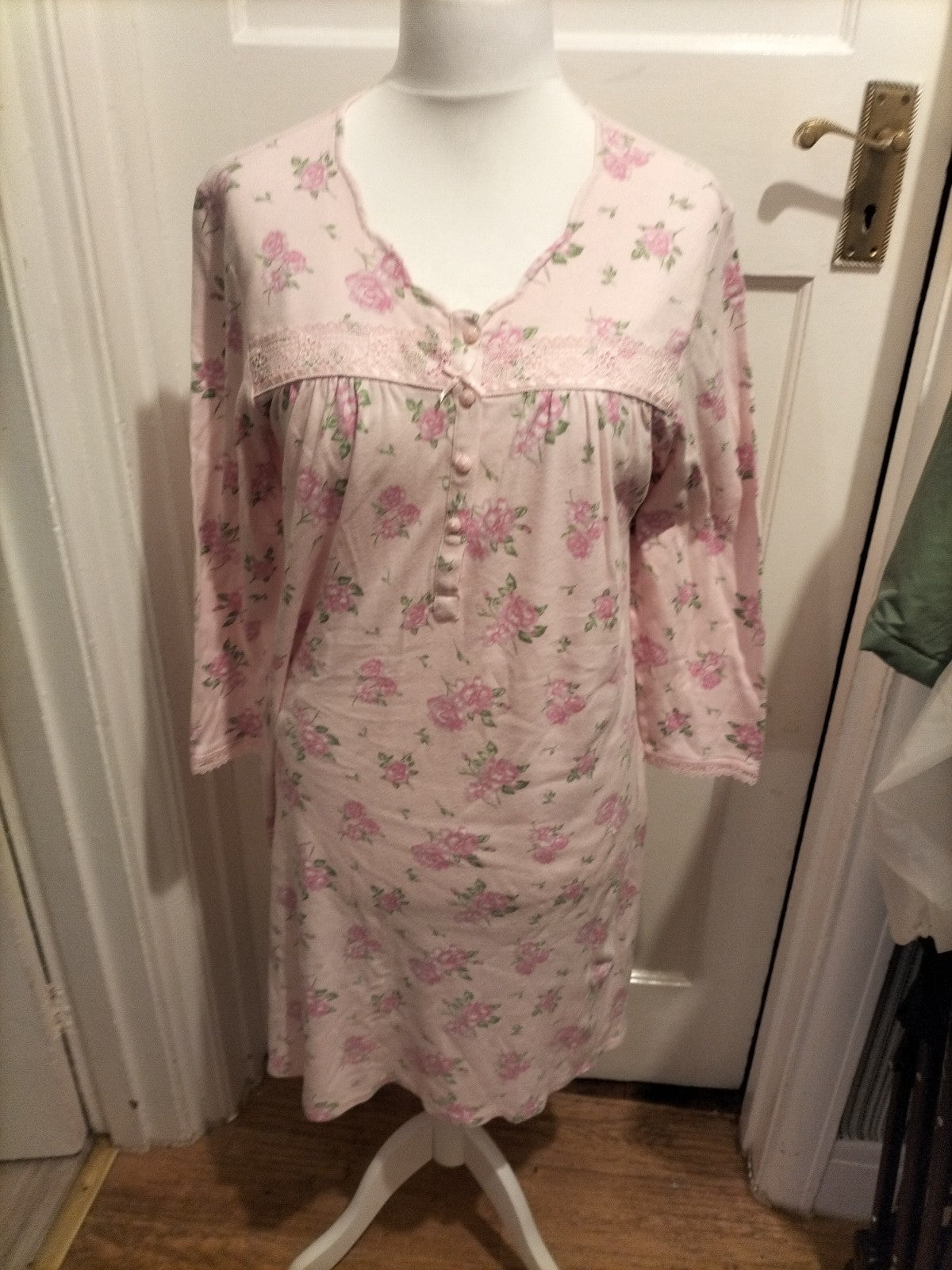 Ladies Marks And Spencer Size 8-10 Short Length Pink Floral Nighty