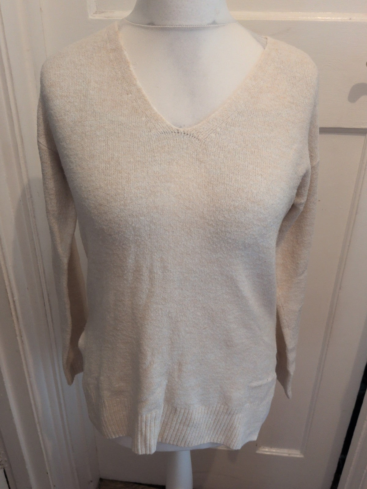 Tu 8 Winter White Cream Long Sleeve Jumper
