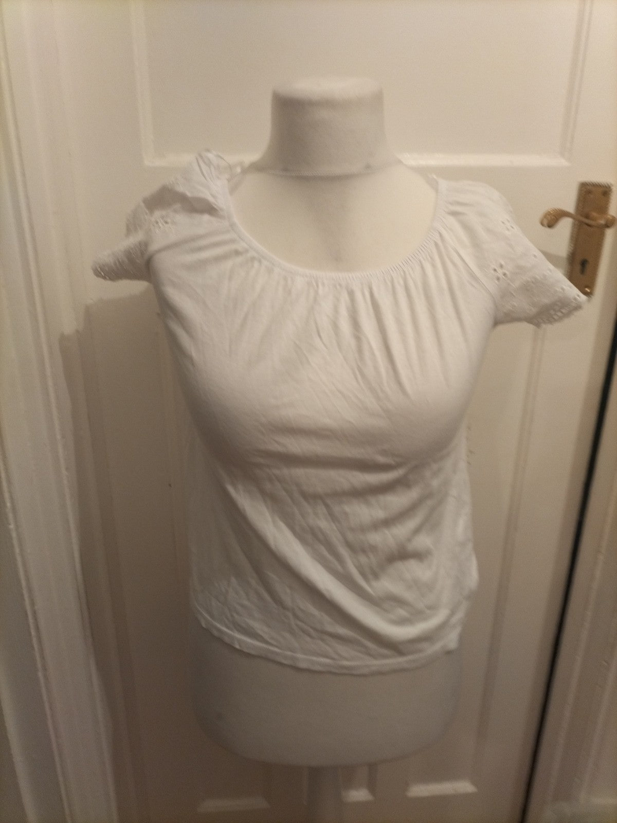 Ladies New Look Size 6 White Short Sleeve Wide Neck T-shirt