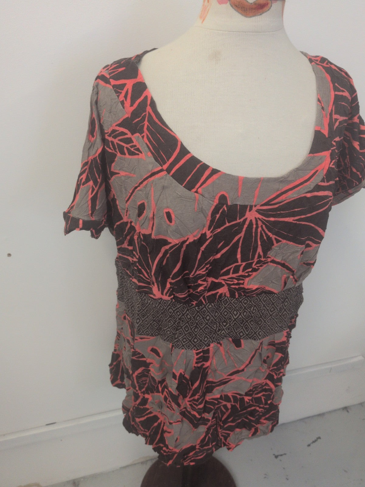 Ladies Evans Size 24 Grey And Brown Short Sleeve T-shirt