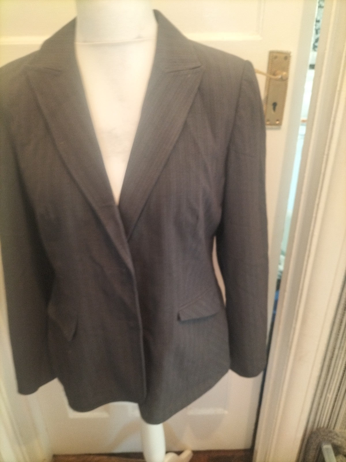 Ladies Dorothy Perkins Size 16 Pinstripe Blazer Small Mark Near Pocket