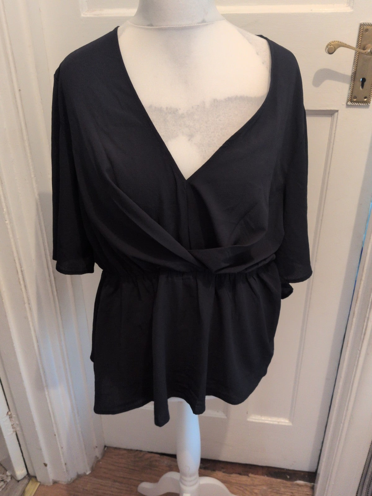 Boohoo L/XL Black Short Sleeve V Neck Blouse