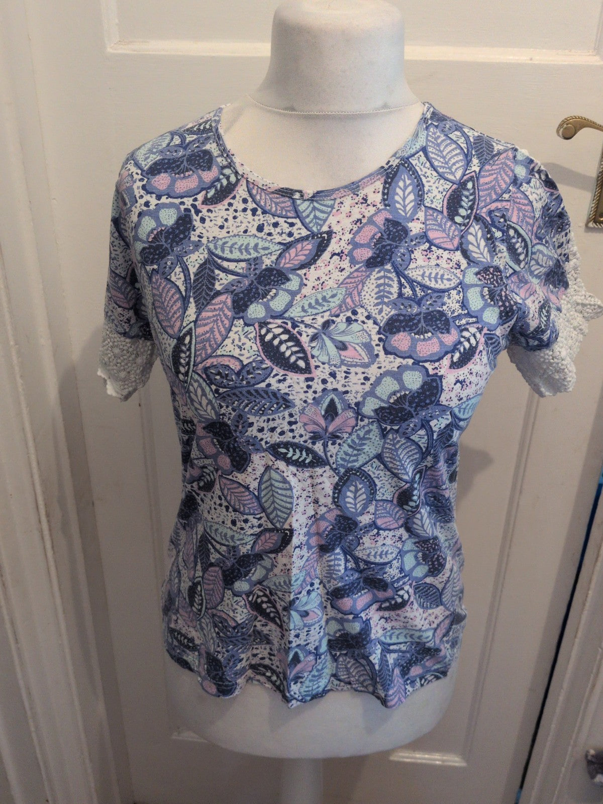Isle Small Purple Floral With White Sleeve Trim T-shirt