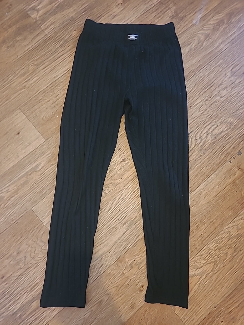 Ladies Manbrand Size Large Black Ribbed Long Sleeved Crop Top With Black Ribbed