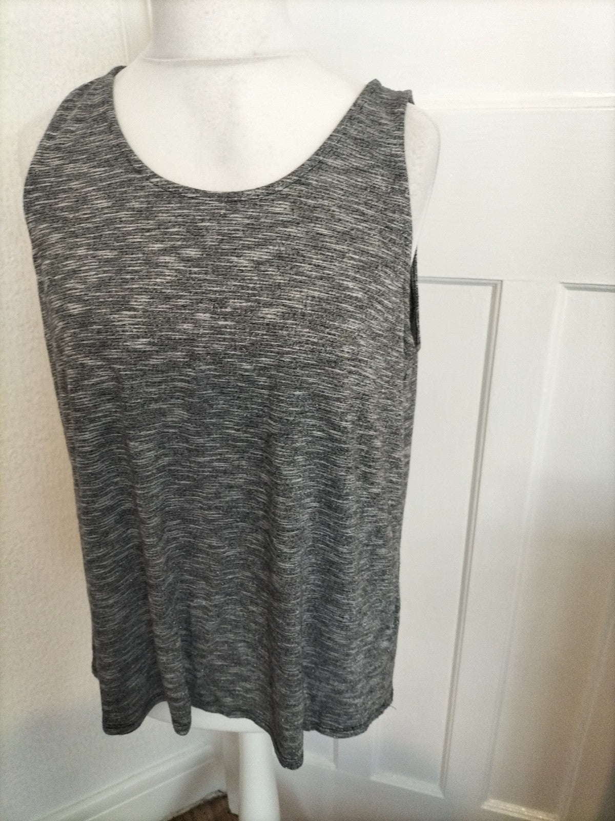 Ladies Tu Size 18 Silver Shimmer Sleeveless Blouse