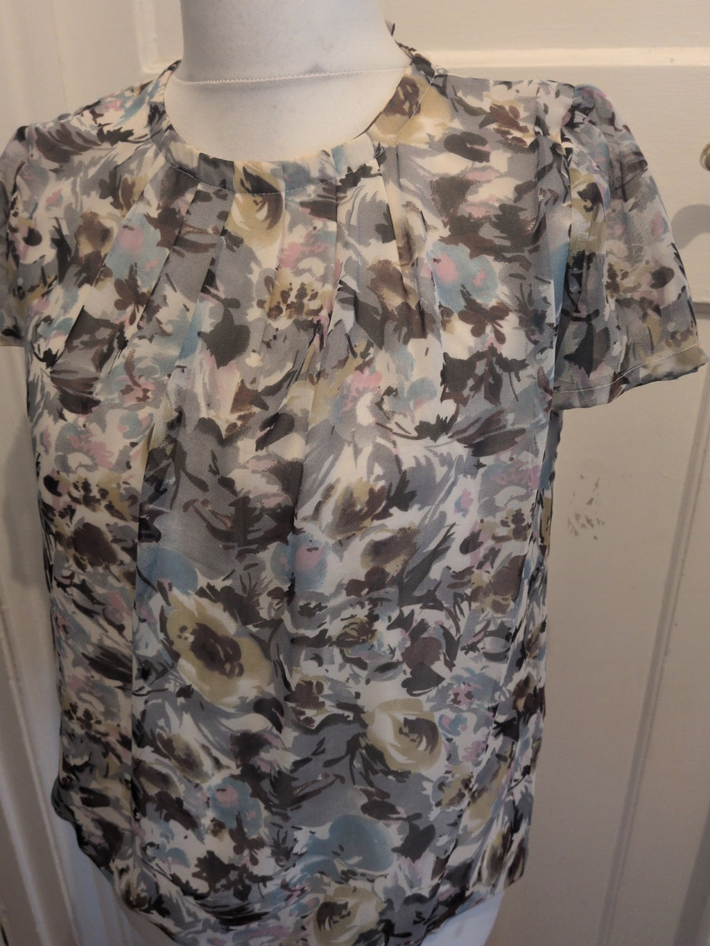 Peacocks 8 Multi Colour Floral Short Sleeve Blouse