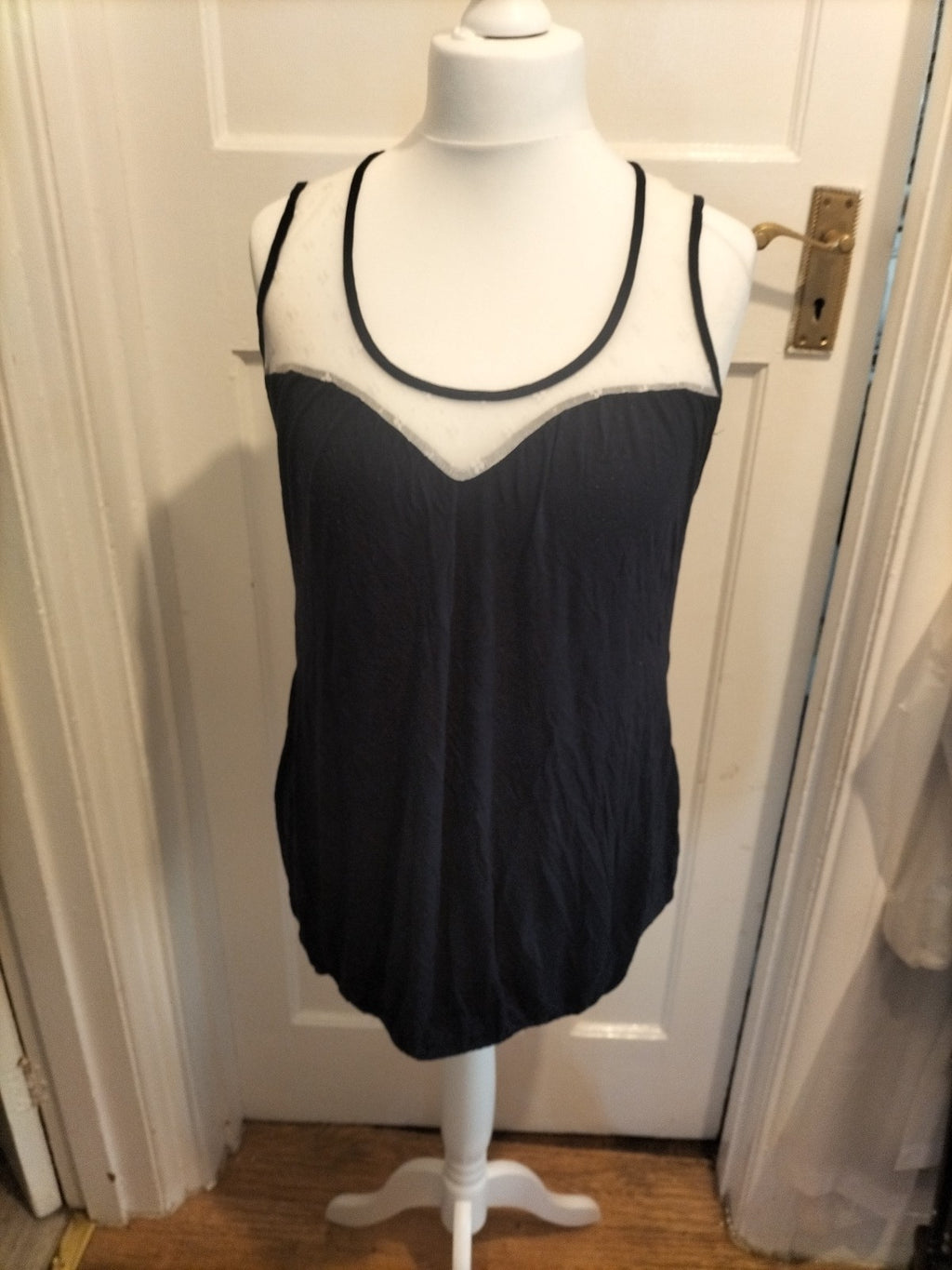 Ladies Primark Size 14 Black With White Neck Sleeveless Tshirt