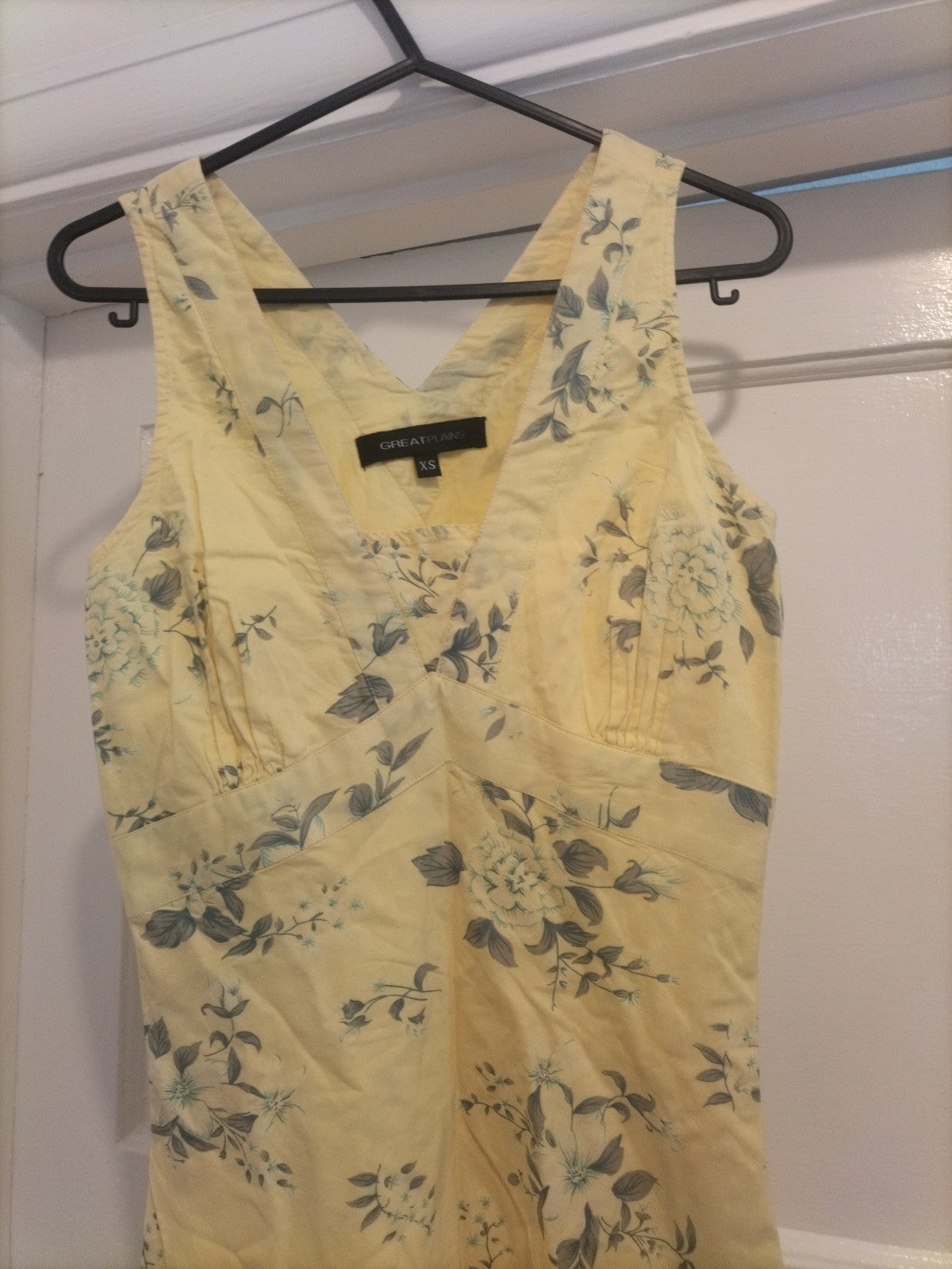 Ladies Great Plains Size XS Yellow Floral Sleeveless Dress