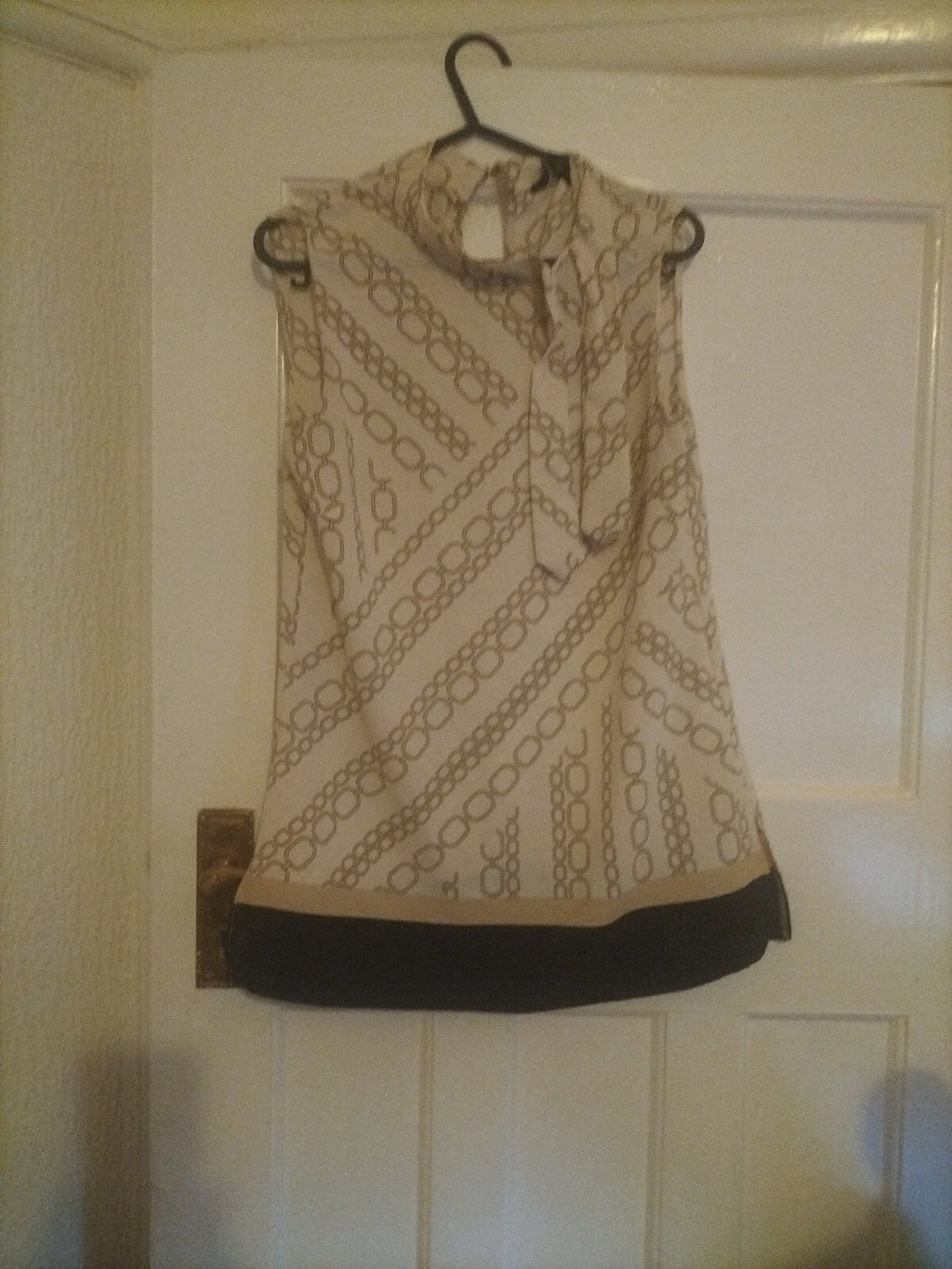 Ladies F&F Size 6 Cream/Gold Sleeveless Blouse