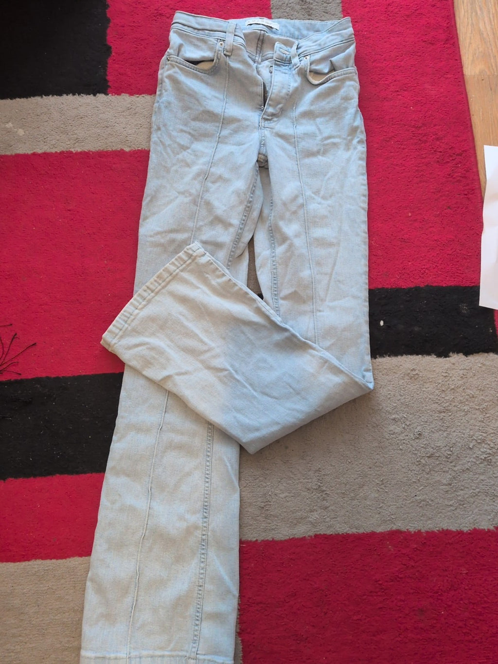 Ladies Denim&Co Size 6 Pale Denim Jeans
