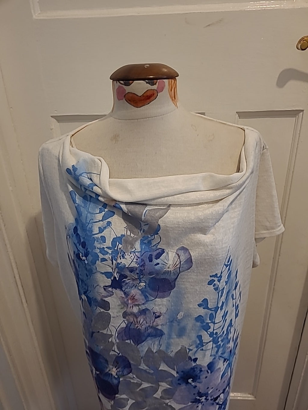 Ladies George Size 24 Blue/White Floral With Sequins Blouse