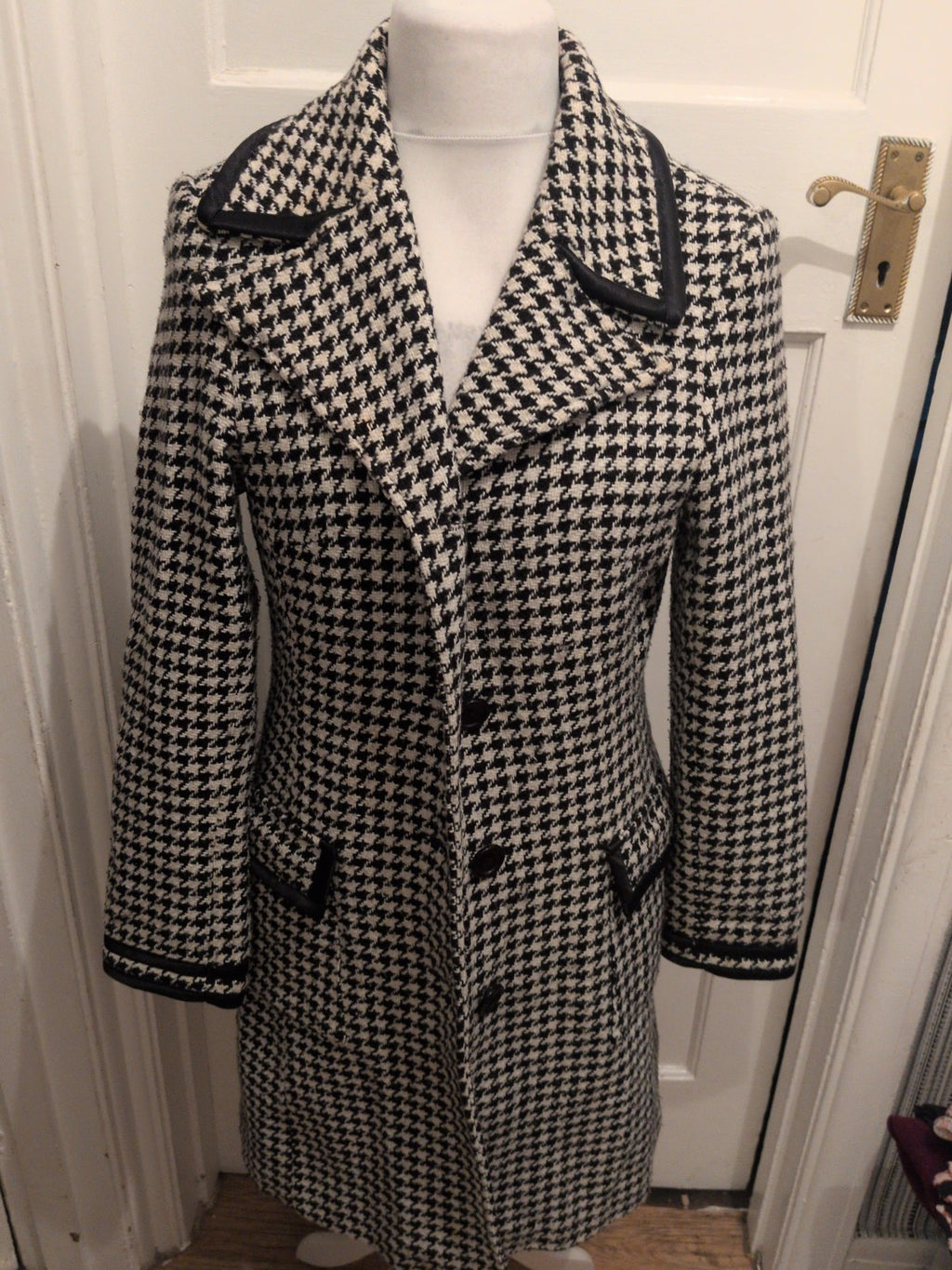Wax EU 40 Black And White Lined Long Length Jacket