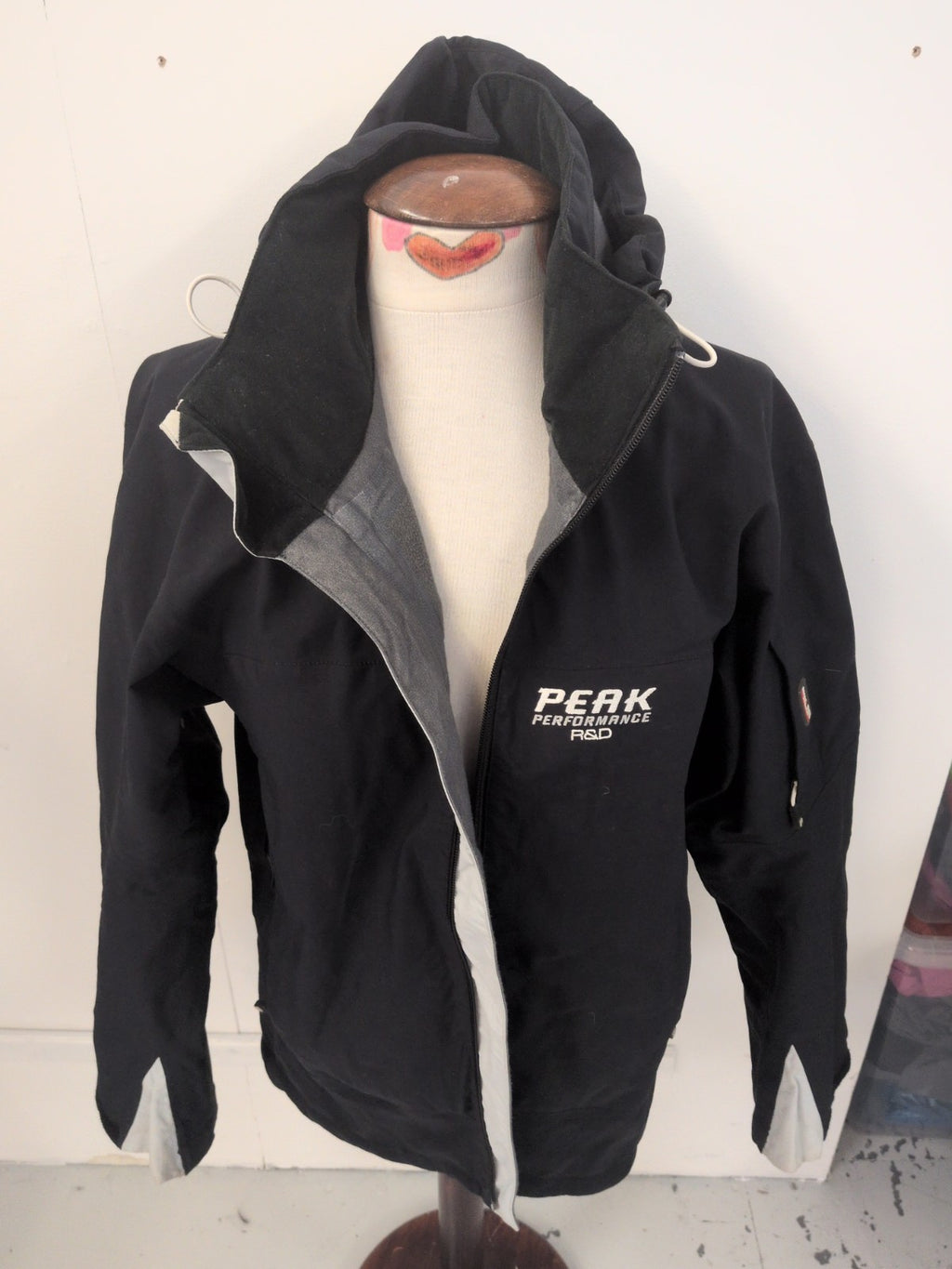 Peak Performance Medium Waterproof Coat
