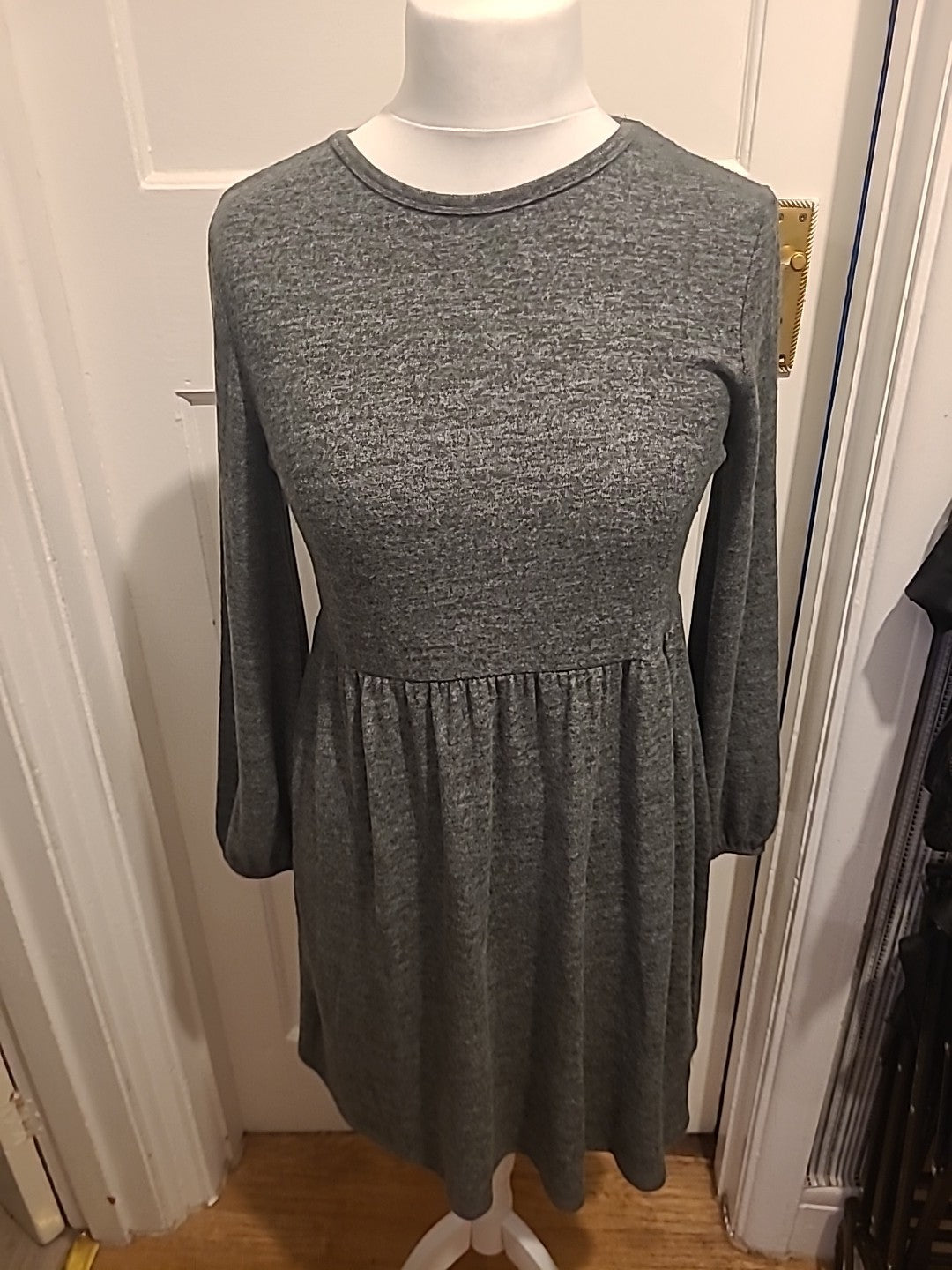Ladies George Size 10 Khaki Sleeveless Dress