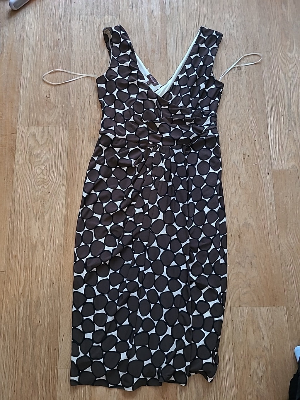 Ladies Phase Eight Size 10 Dark Brown Circle V Neck Dress