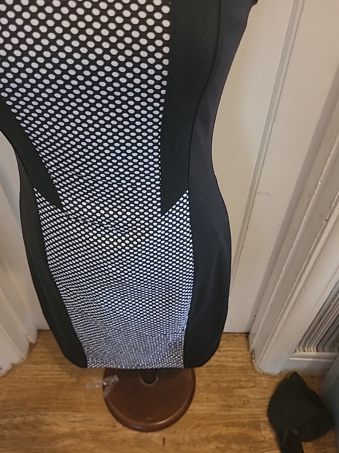 Ladies Cynthia Rowley Size 4 Black/White Sleeveless Dress