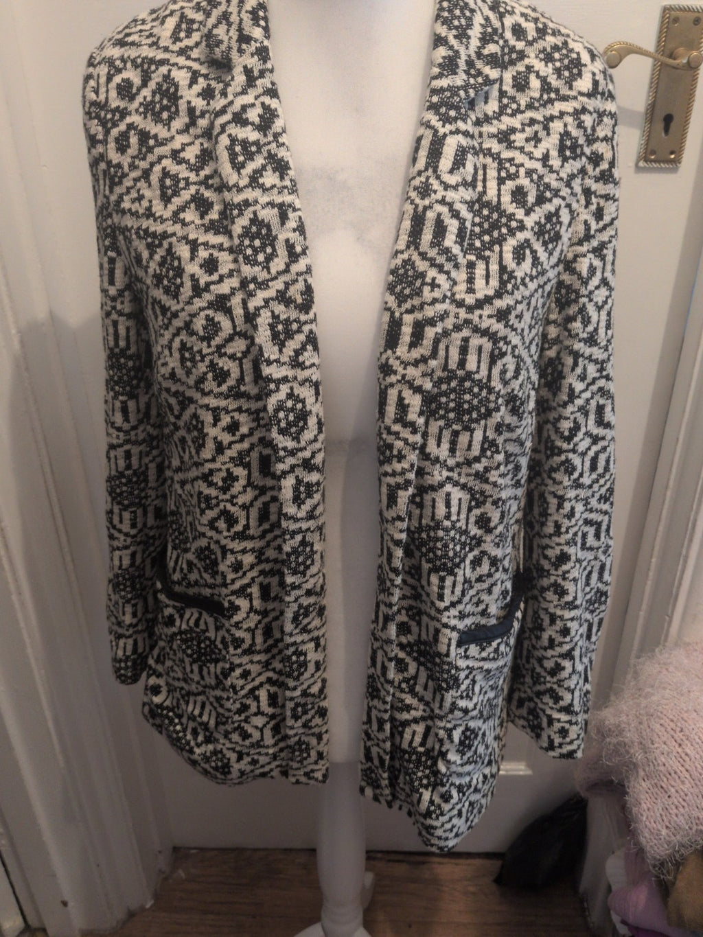 George 16 Ivory Black Lined Blazer