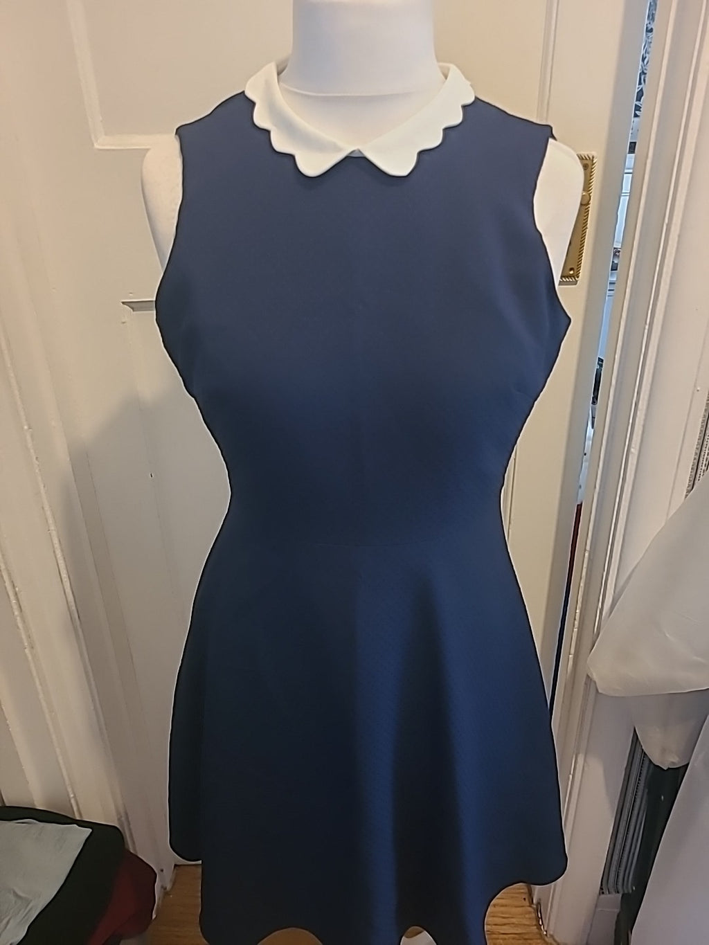 Ladies Dorothy Perkins Size 10 Navy Lined With White Collar Sleeveless Dress