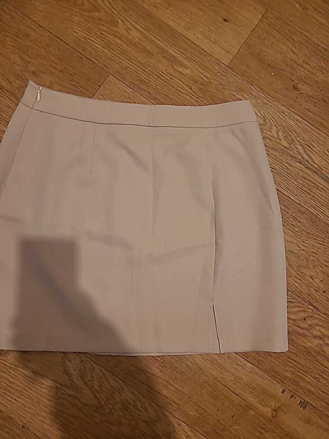 Ladies Size Large Light Beige Pencil Skirt