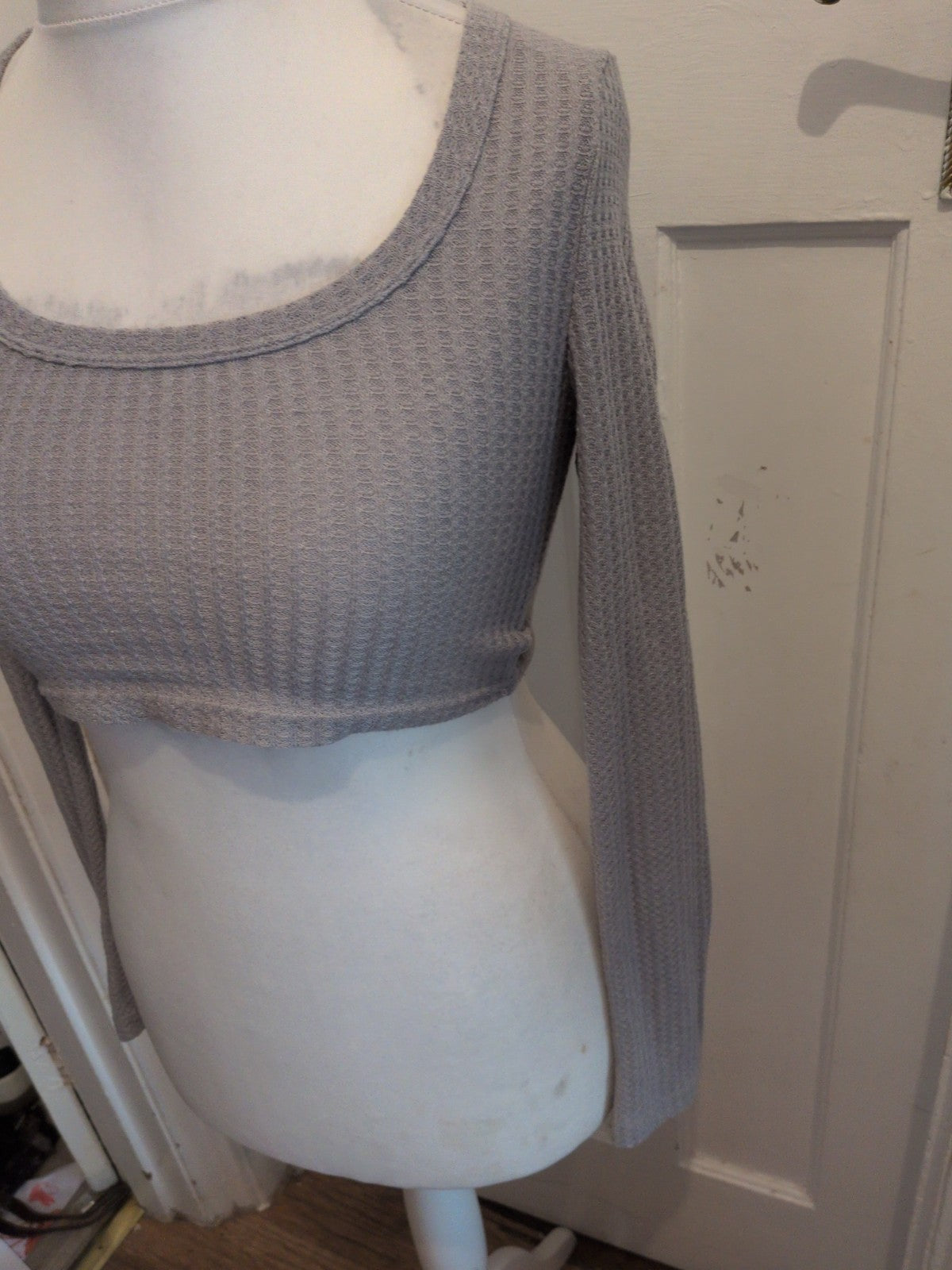 Ladies Small Grey Crop Long Sleeve T-shirt