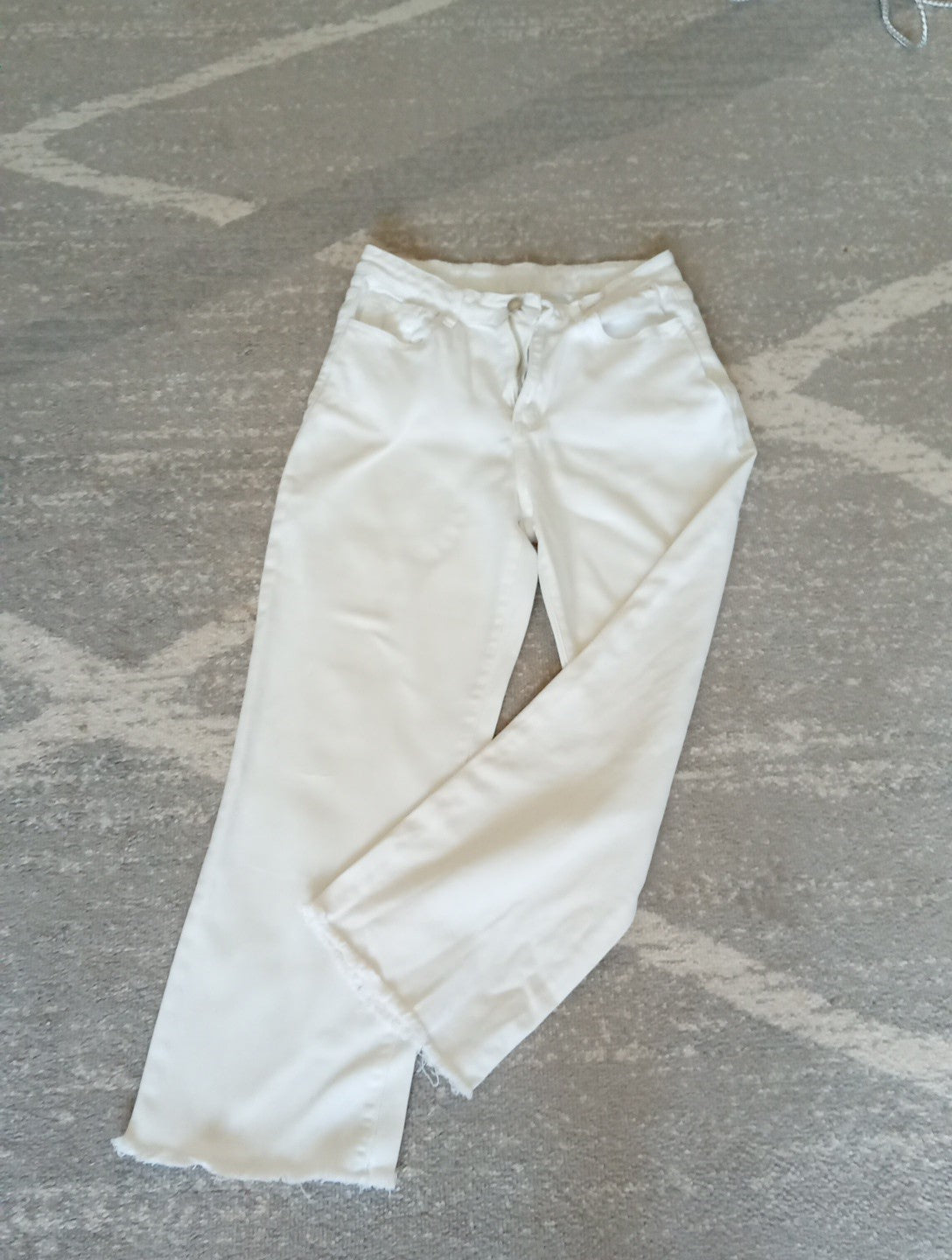 Ladies Shein Med White Jeans Frayed Hem