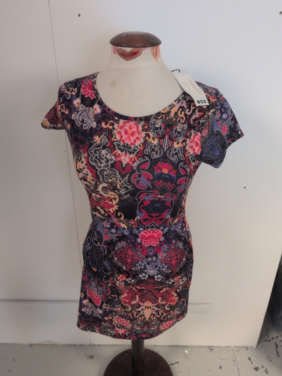 Brand New Ladies Boohoo 14 Multicoloured Aztec Short Sleeve Midi Dress