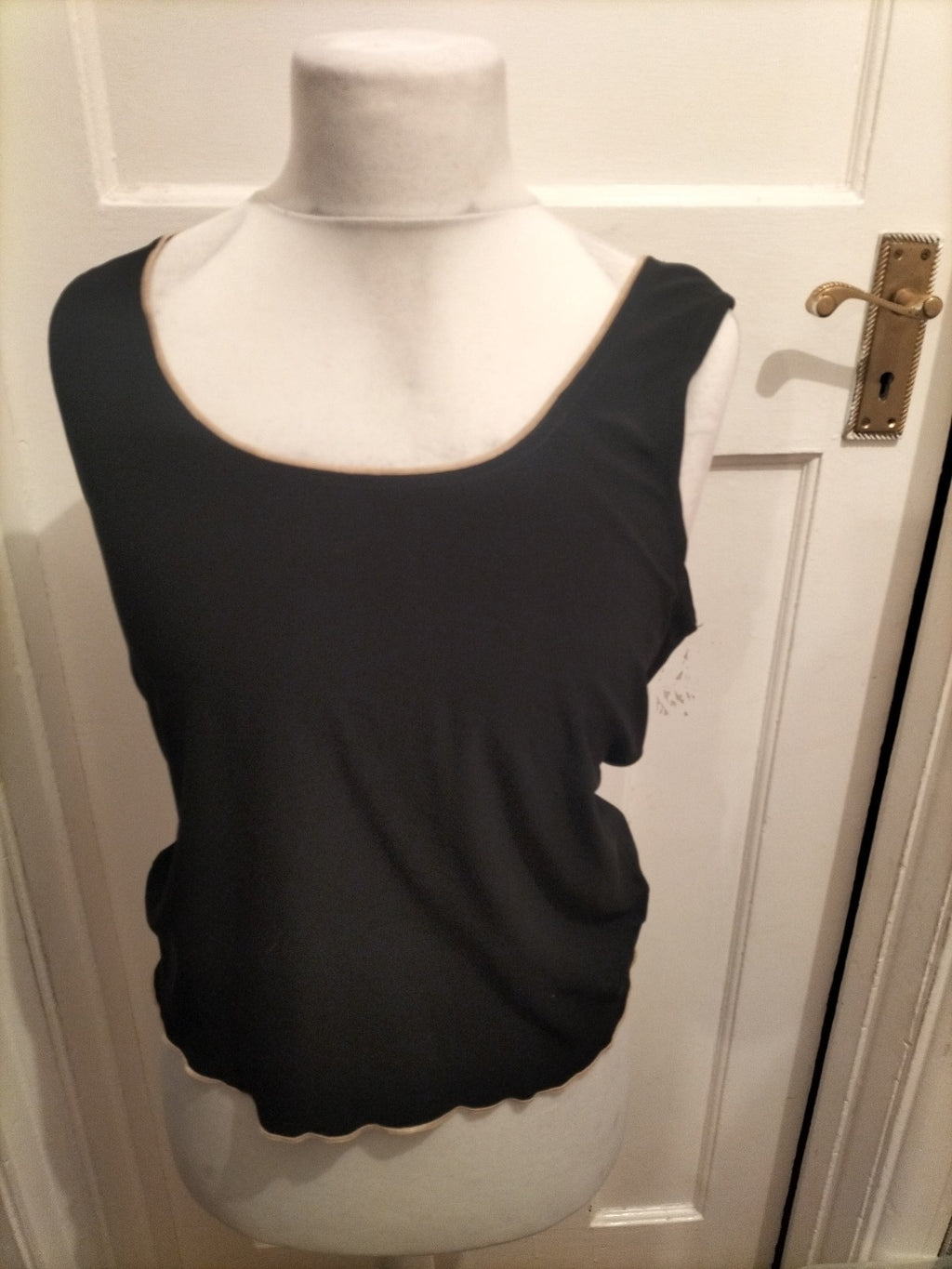 Ladies Size Large Black With Brown Trim Cami Top Sleeveless