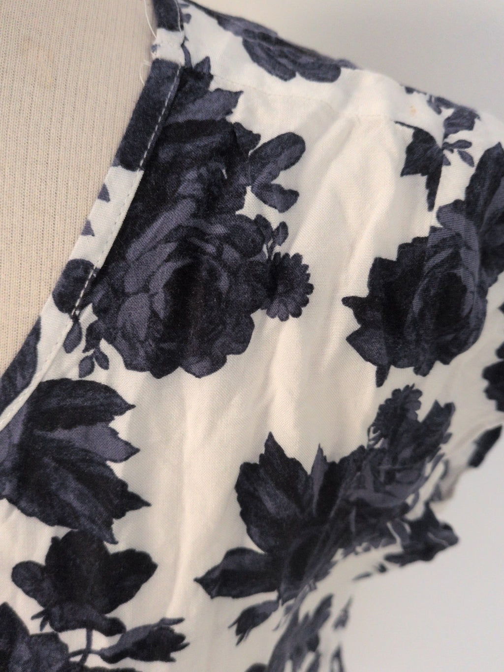 Vero Moda Large Purple And White Floral Short Sleeve Blouse