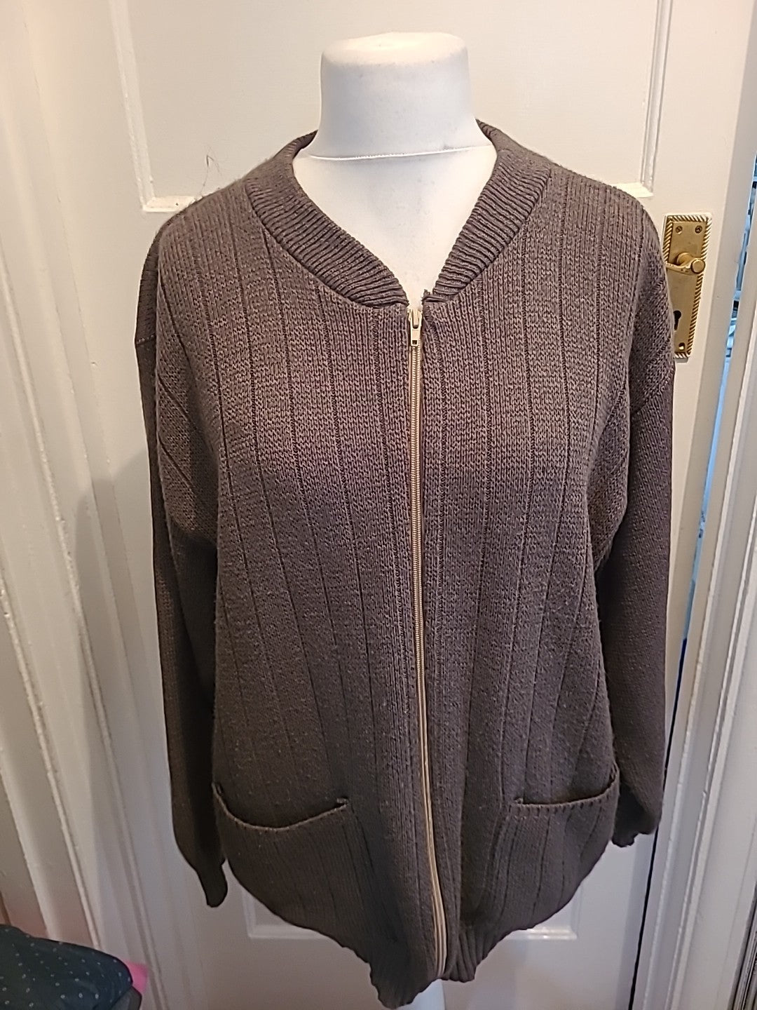 Mens Noble Size XL Khaki Full Zip Jumper