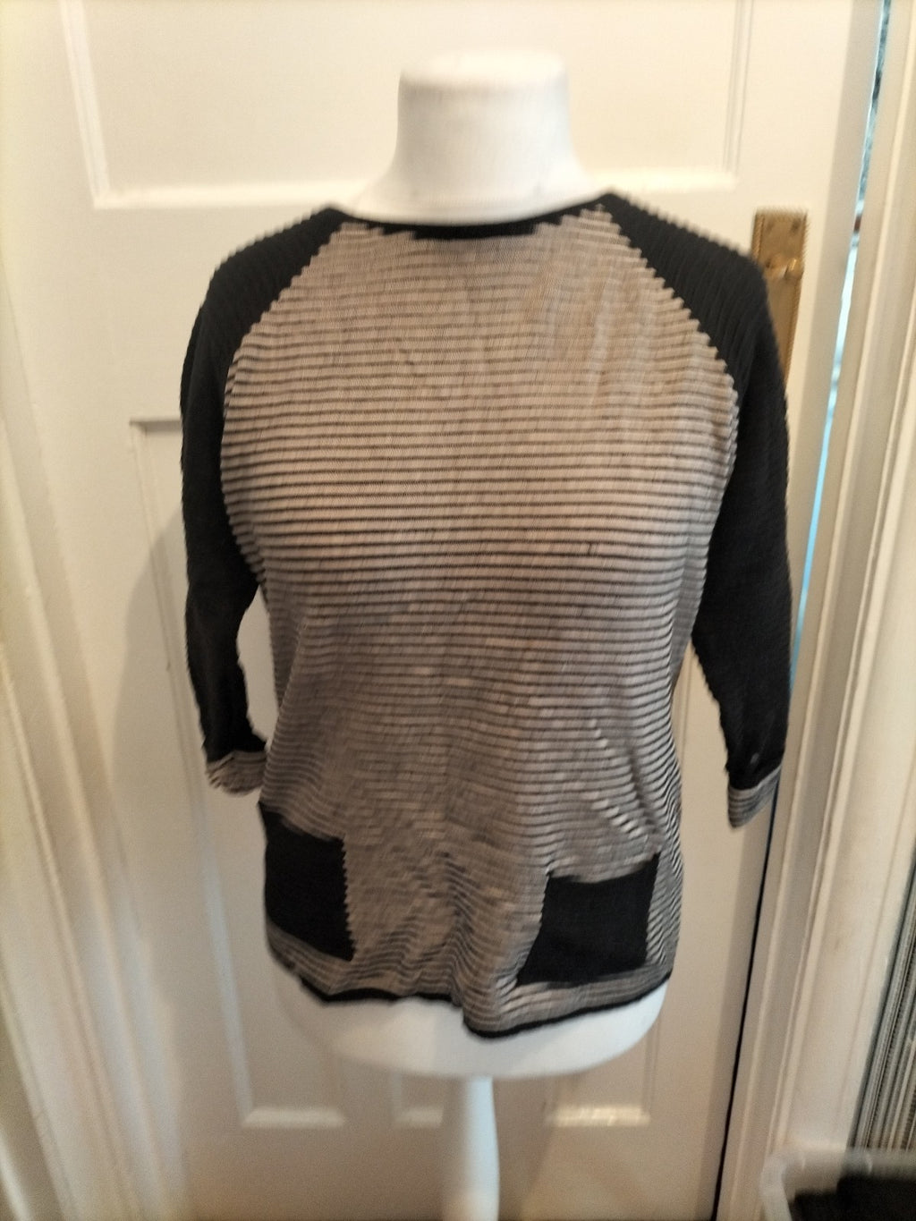 Ladies Dash Size 12 Navy With White Blouse