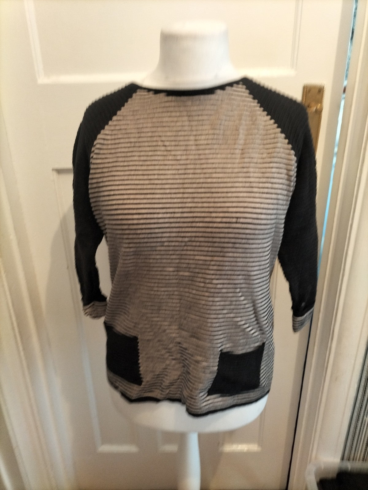 Ladies Dash Size 12 Navy With White Blouse