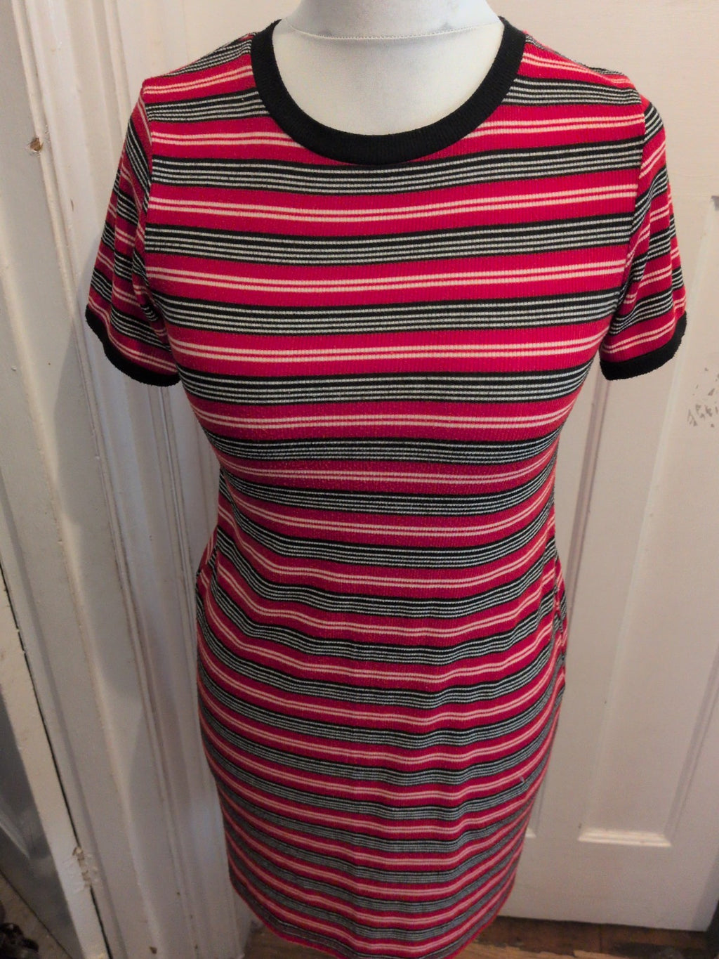 Berskha Medium Red Stripe Short Sleeve Dress