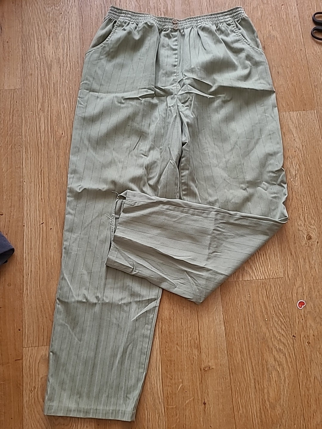 Anna Morelle Size 16 Green Pinstripe Elasticated Trousers