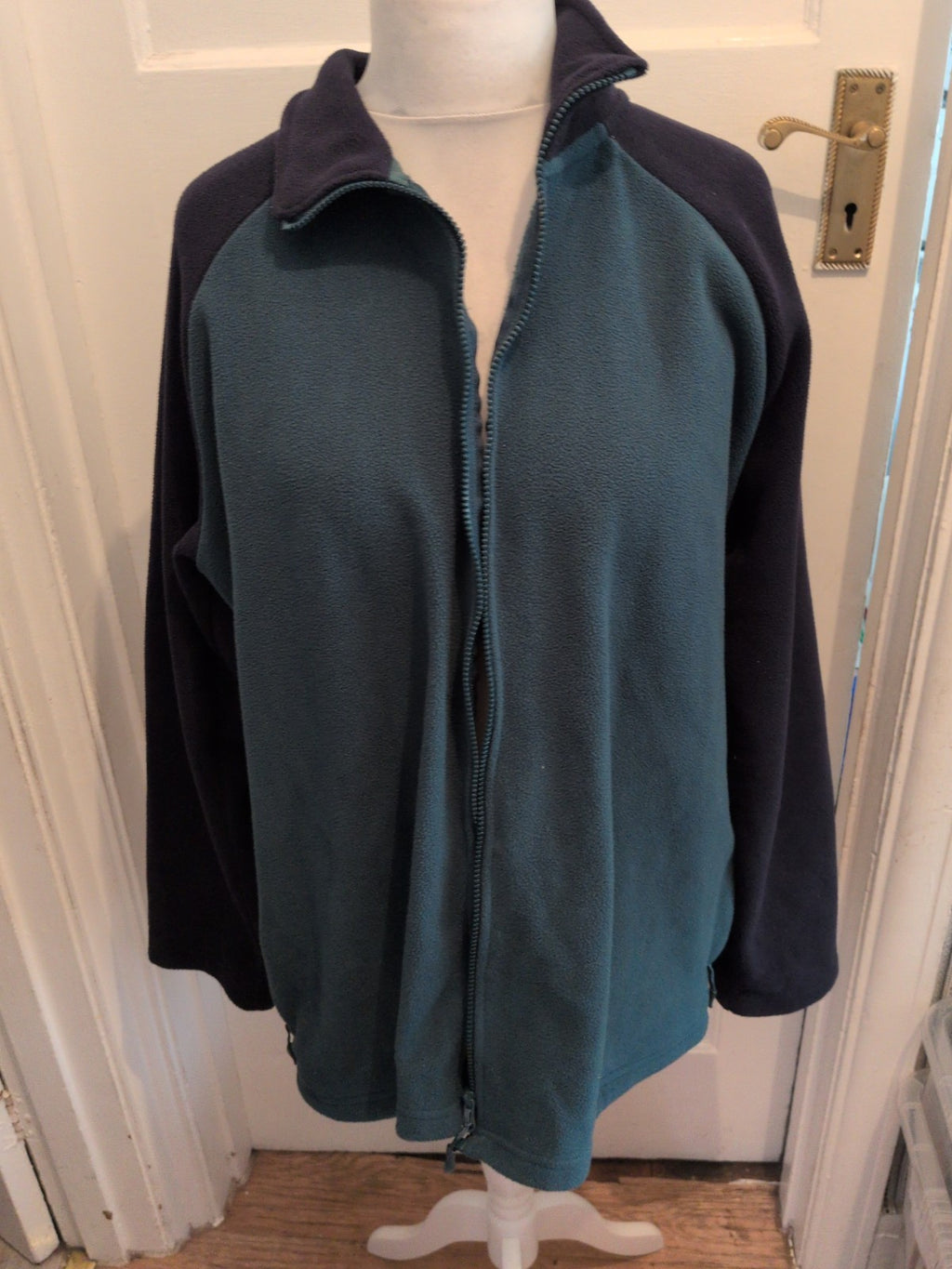 Tu Man XL Teal And Navy Full Zip Jumper
