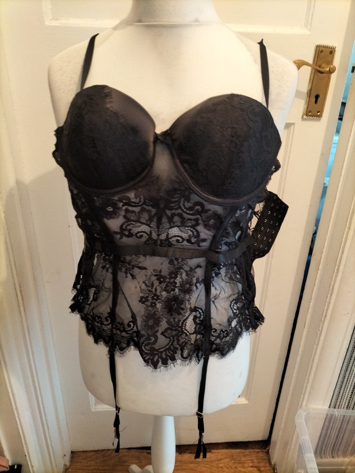 XL Black Lacey Padded Bust Wired Nightwear