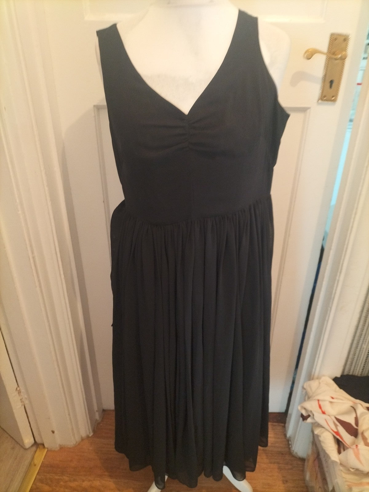 Ladies L.K.Bennett Size 12 Black Lined Sleeveless Dress